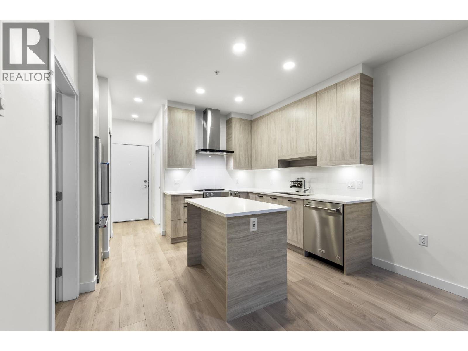 510 7579 16th Street, Burnaby, British Columbia  V3N 0H7 - Photo 6 - R3073020