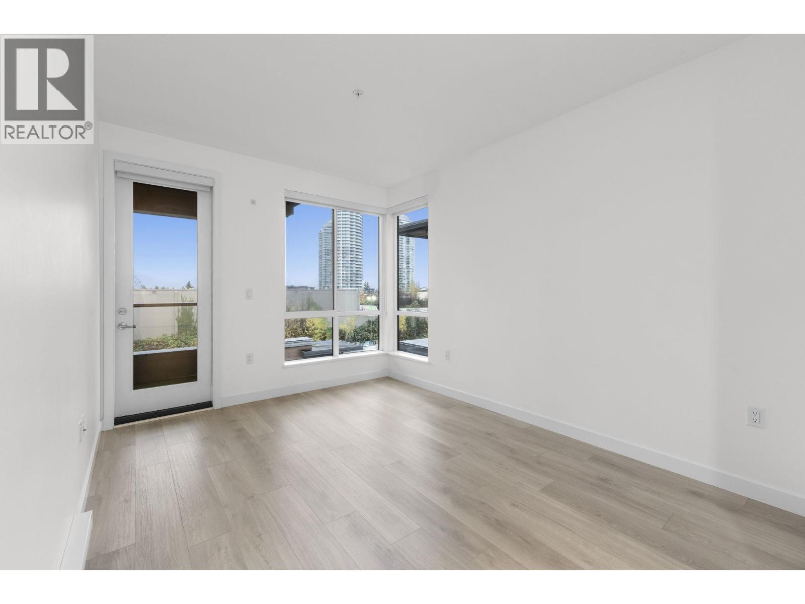 510 7579 16th Street, Burnaby, British Columbia  V3N 0H7 - Photo 9 - R3073020