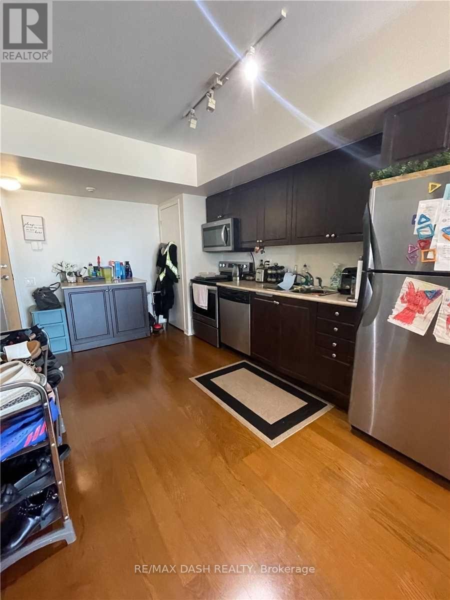 811 - 1040 The Queens Way, Toronto, Ontario  M8Z 0A7 - Photo 1 - W12614466