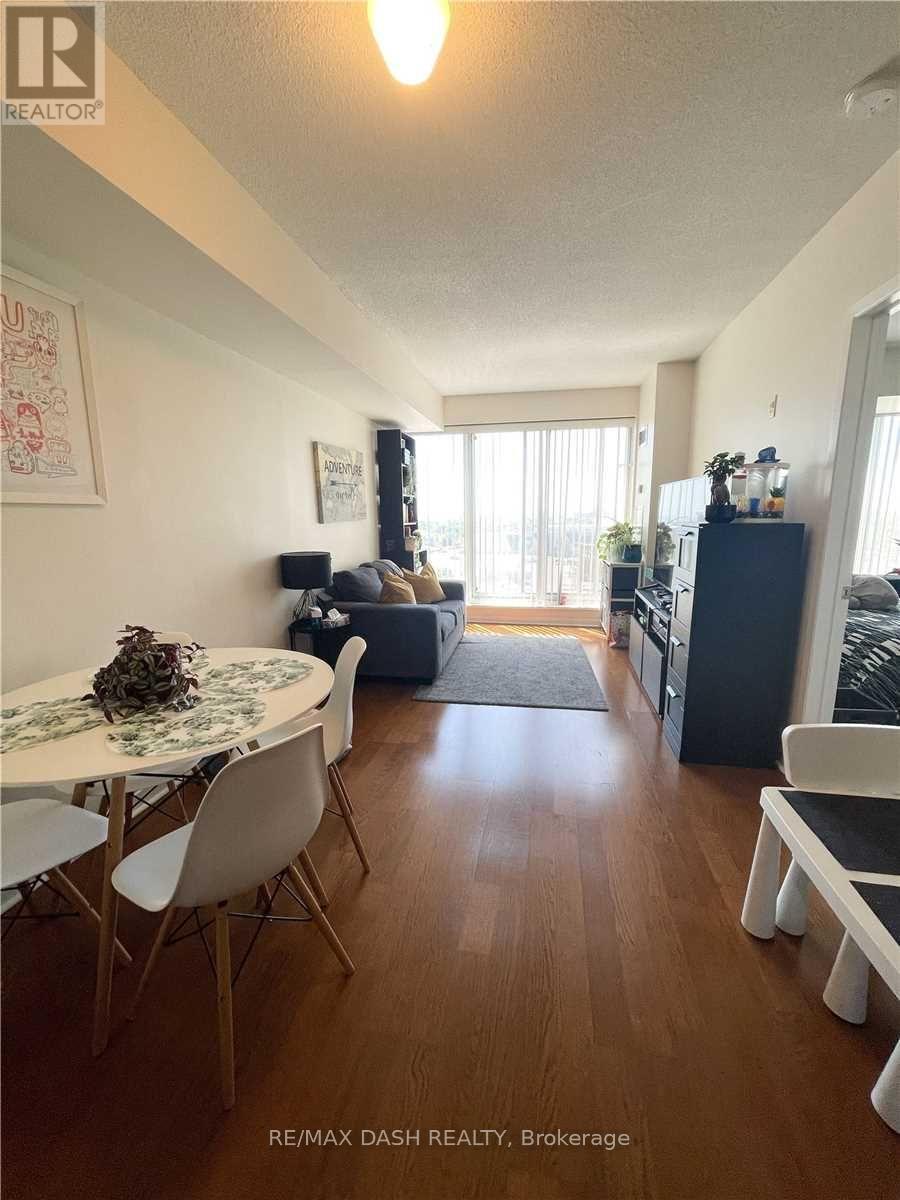 811 - 1040 The Queens Way, Toronto, Ontario  M8Z 0A7 - Photo 2 - W12614466