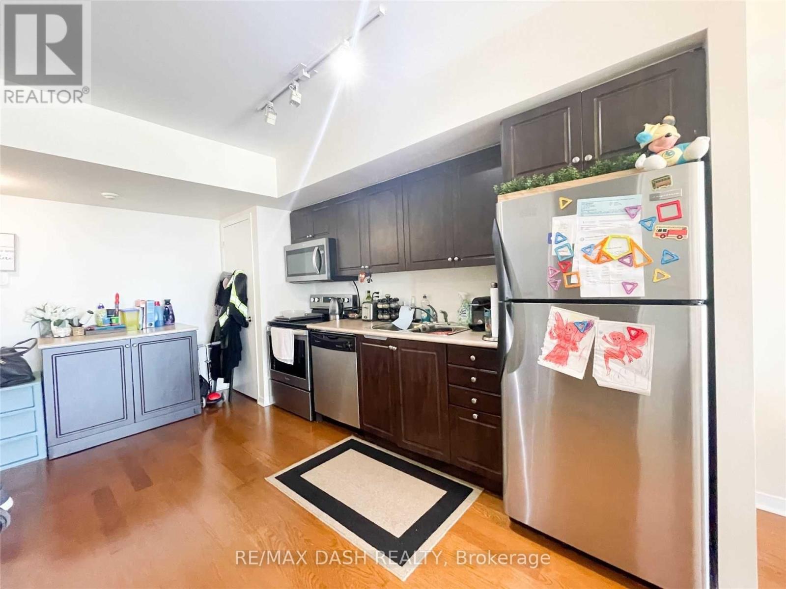 811 - 1040 The Queens Way, Toronto, Ontario  M8Z 0A7 - Photo 7 - W12614466