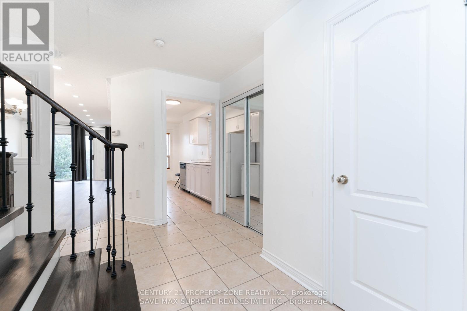 51 Quarry Edge Drive, Brampton, Ontario  L6V 4L5 - Photo 5 - W12614478