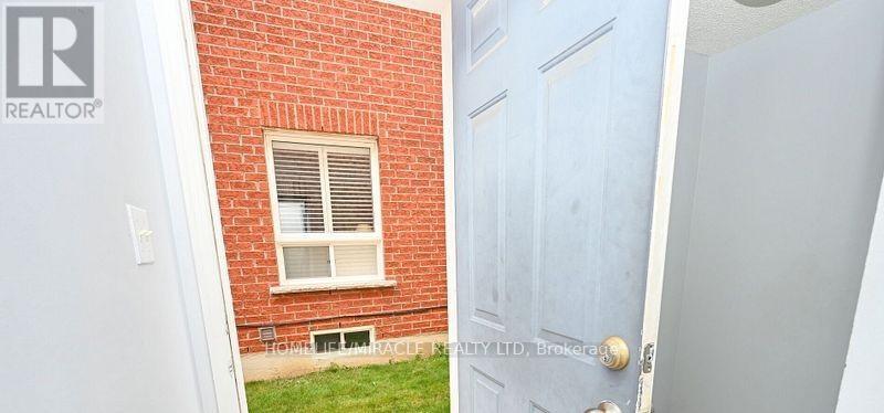 13 Galveston Crescent, Brampton, Ontario  L7A 3R6 - Photo 15 - W12614484