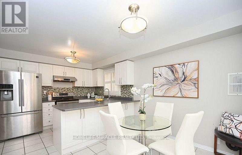 13 Galveston Crescent, Brampton, Ontario  L7A 3R6 - Photo 4 - W12614484