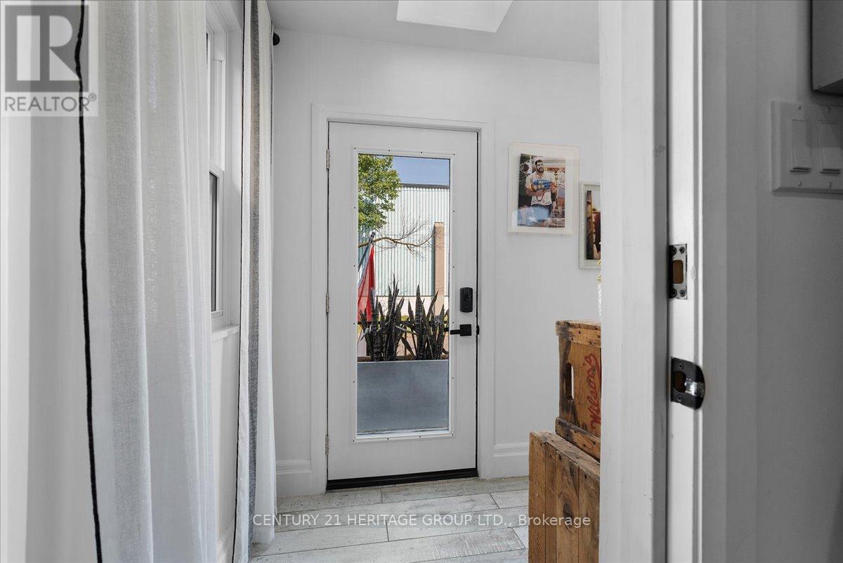 575 Mary Street, Hamilton, Ontario L8L 4X8 - Photo 4 - X12614468