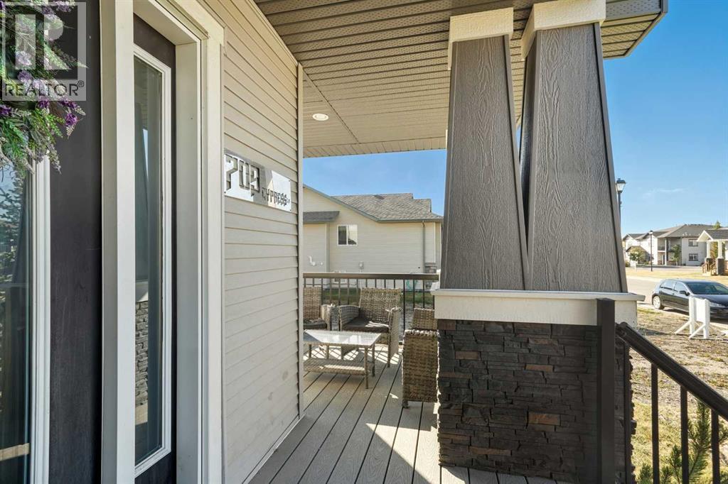 709 Cypress Lane, Springbrook, Alberta  T4S 0E5 - Photo 4 - A2262163