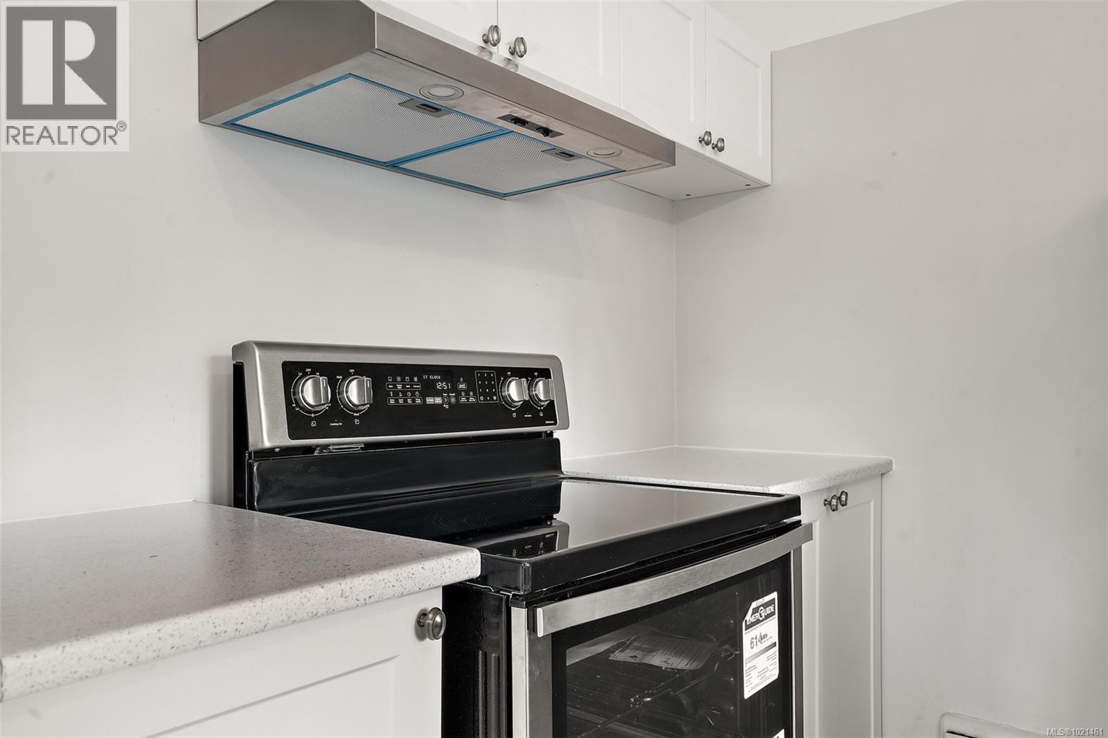 3020 3022 Donald St, Saanich, British Columbia  V9A 1Y2 - Photo 18 - 1021461