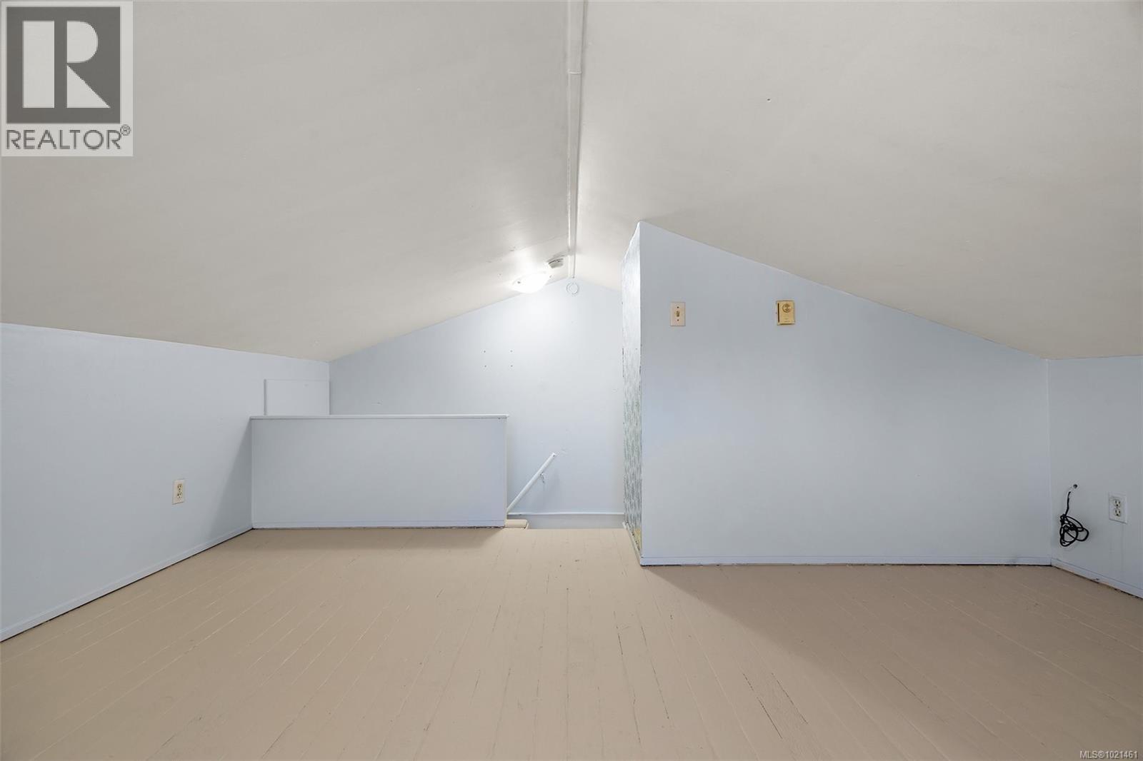 3020 3022 Donald St, Saanich, British Columbia  V9A 1Y2 - Photo 61 - 1021461