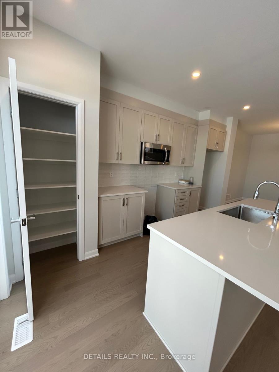 746 Fairline Row, Ottawa, Ontario  K2V 0V7 - Photo 12 - X12614514