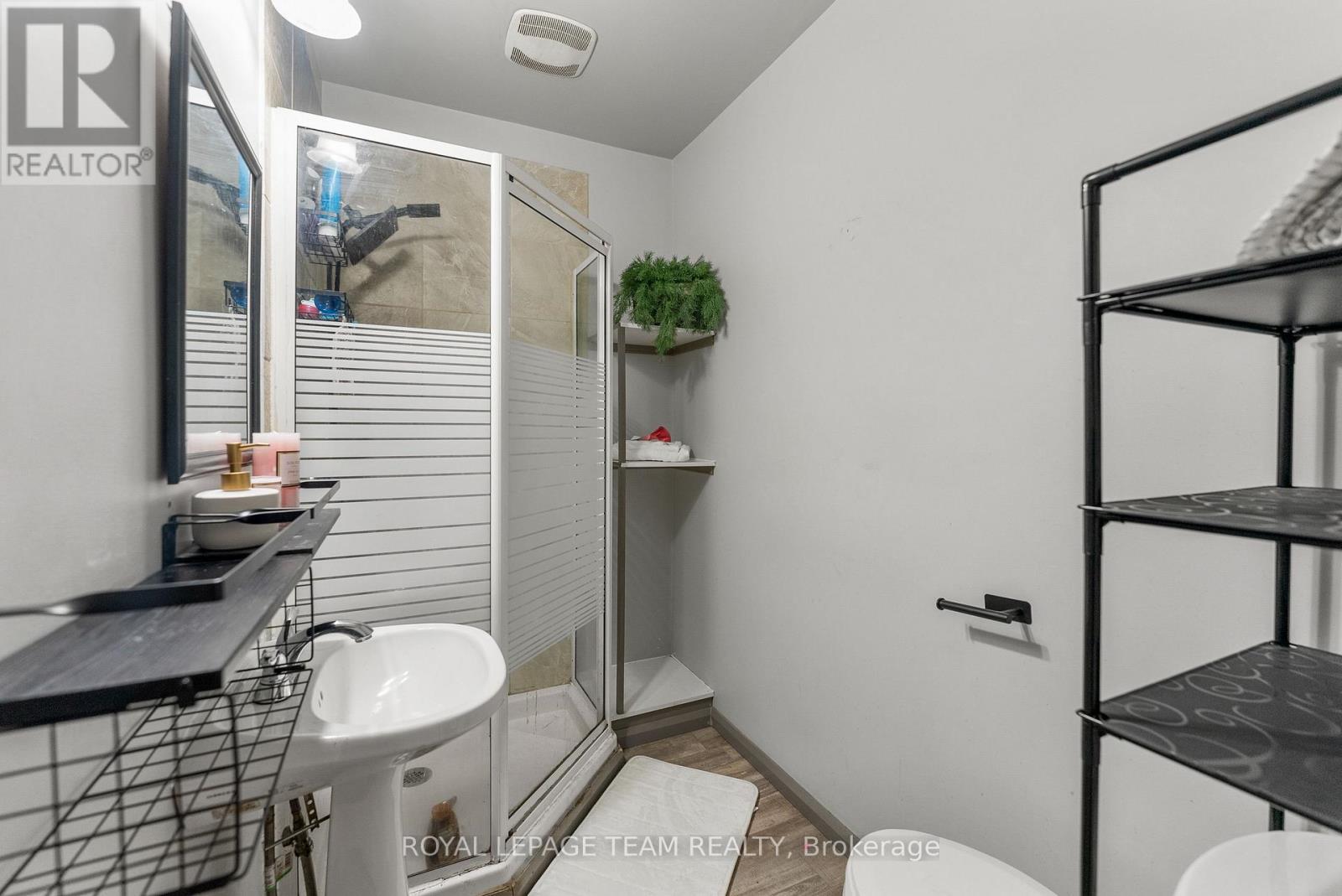 21 Philip Street, Madawaska Valley, Ontario  K0J 1B0 - Photo 11 - X12614536