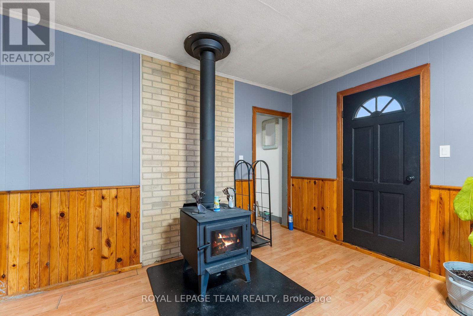 21 Philip Street, Madawaska Valley, Ontario  K0J 1B0 - Photo 16 - X12614536