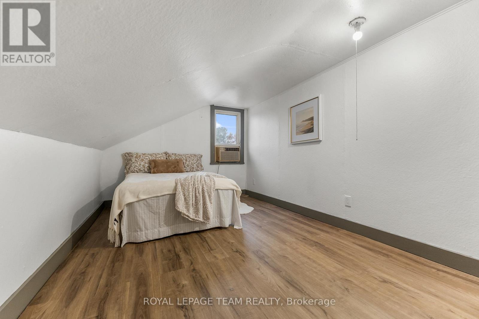 21 Philip Street, Madawaska Valley, Ontario  K0J 1B0 - Photo 20 - X12614536