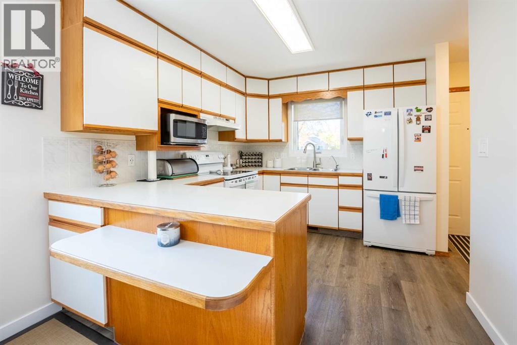 5107 53 Street, Taber, Alberta  T1G 1M4 - Photo 10 - A2262497