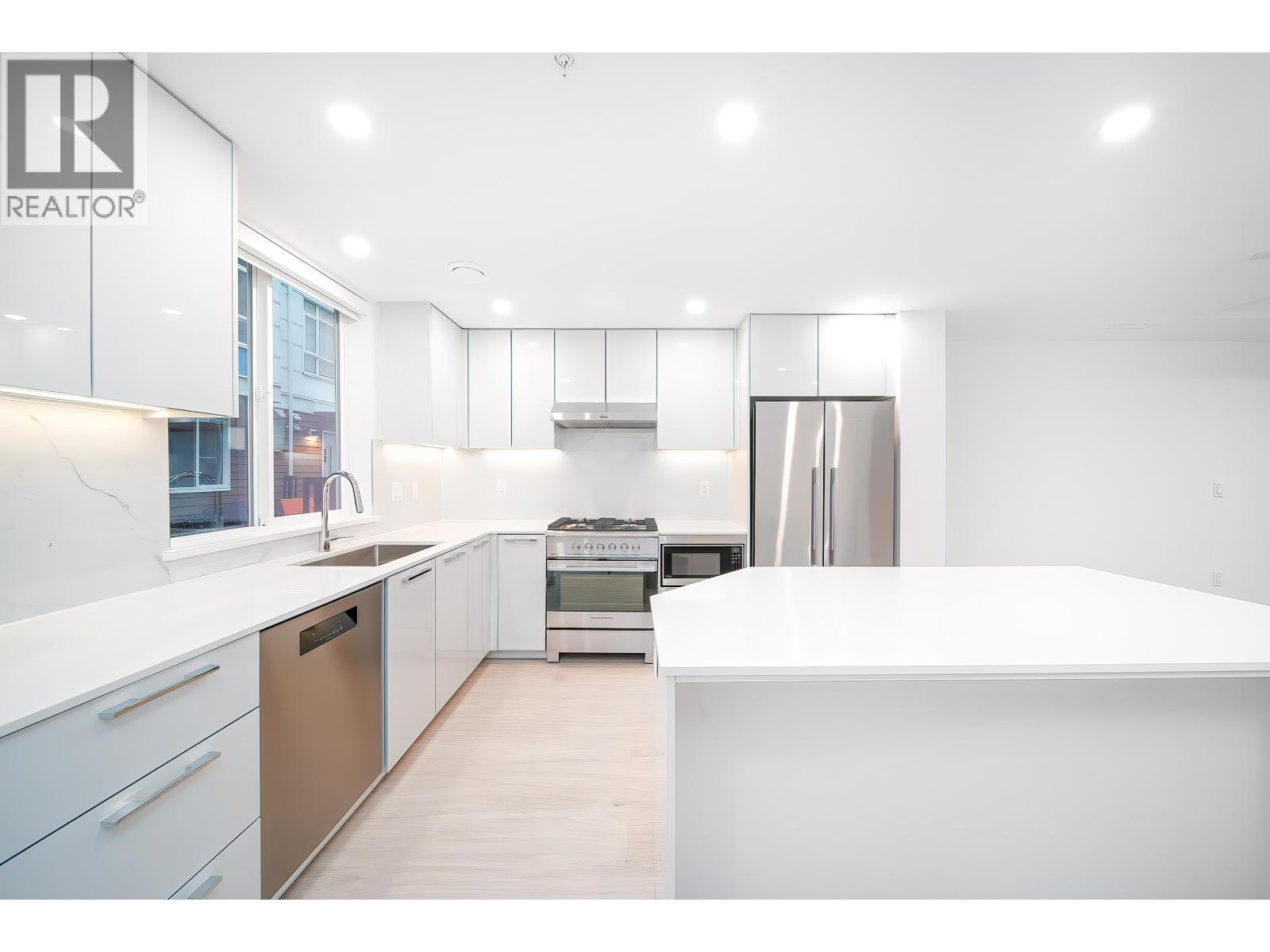 Sl6 10333 River Drive, Richmond, British Columbia  V6X 1Z2 - Photo 2 - R3072238