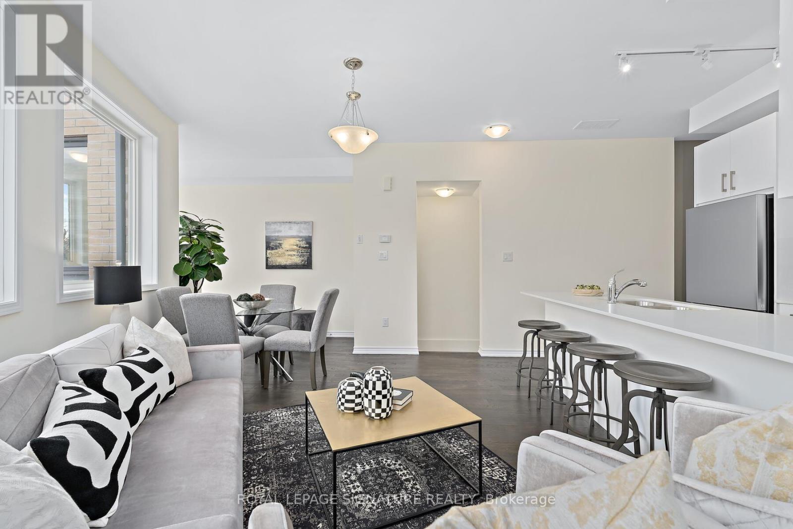 2 Curlew Drive, Toronto, Ontario M3A 0A8 - Photo 6 - C12614492