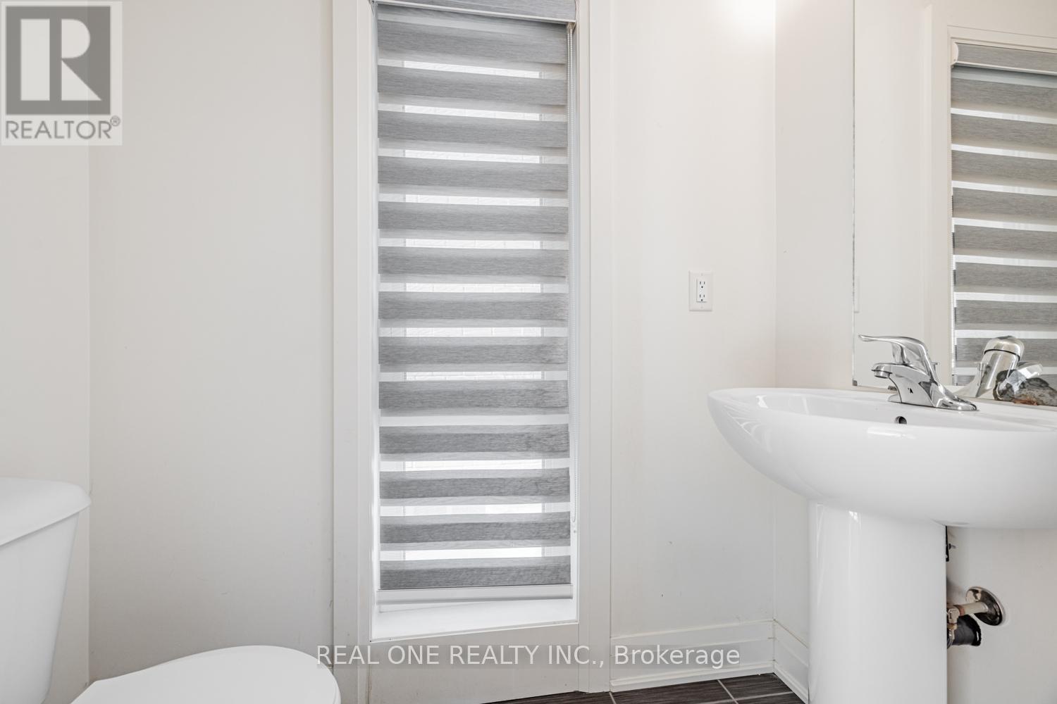 5 Gridiron Gate, Vaughan, Ontario  L4H 4W8 - Photo 10 - N12614544