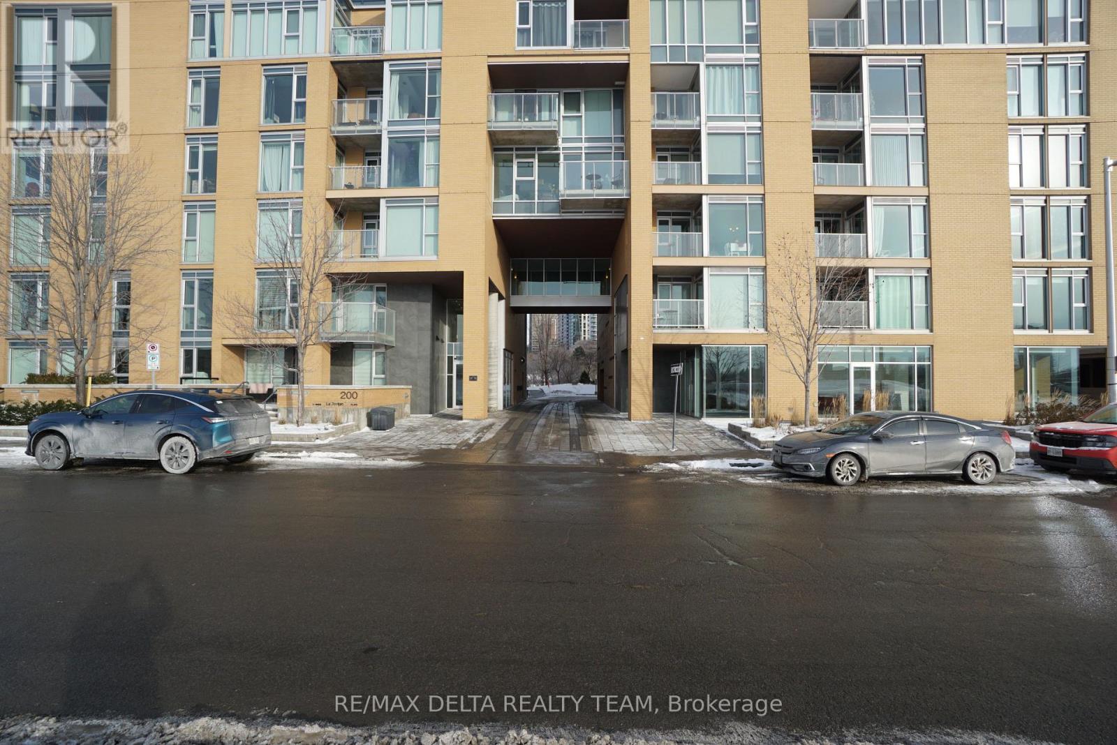 213 - 200 Lett Street, Ottawa, Ontario K1R 0A7 - Photo 1 - X12609338