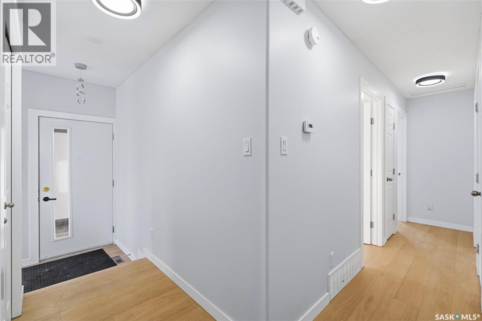 19 Barr Place, Saskatoon, Saskatchewan  S7M 4G1 - Photo 5 - SK025430