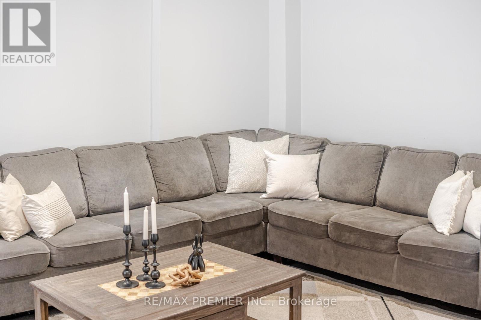 6 Holloway Court, Brampton, Ontario  L6S 1R3 - Photo 15 - W12614498