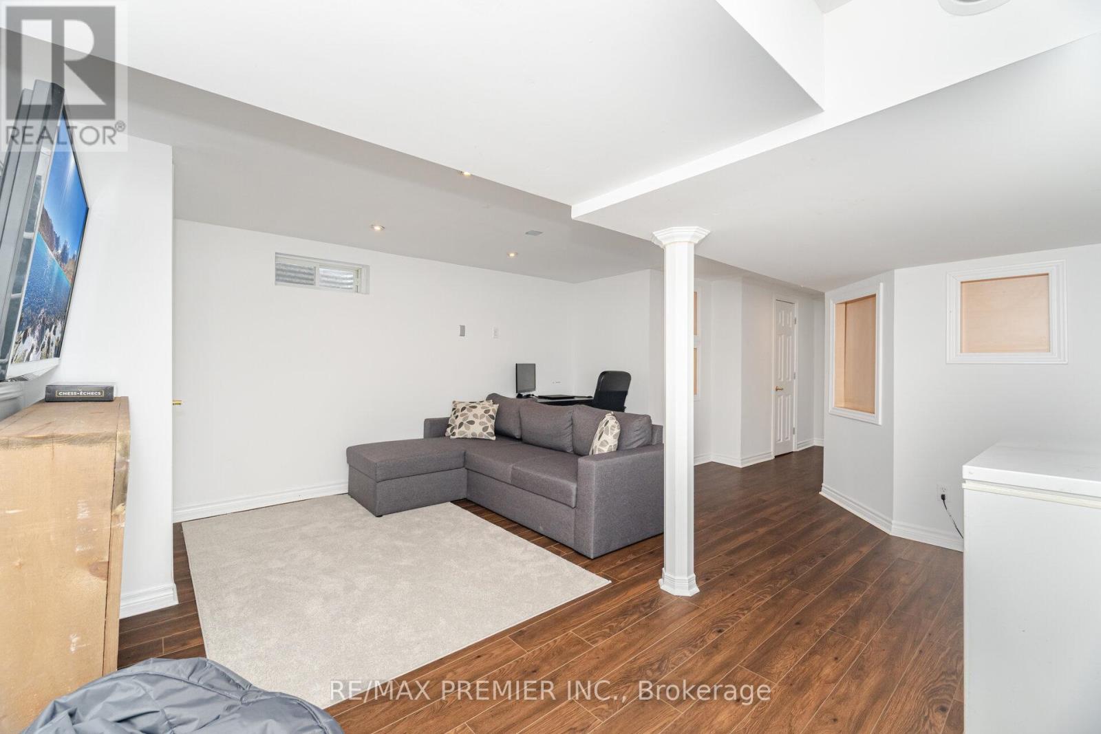 6 Holloway Court, Brampton, Ontario  L6S 1R3 - Photo 34 - W12614498