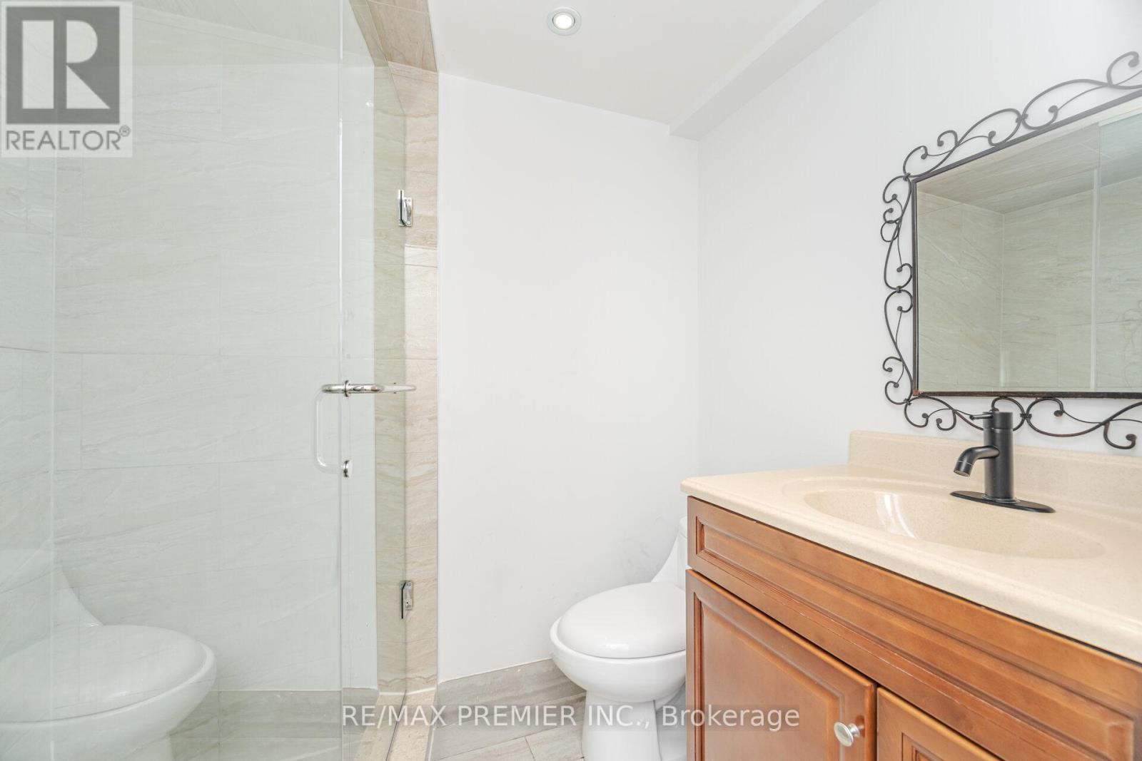 6 Holloway Court, Brampton, Ontario  L6S 1R3 - Photo 36 - W12614498