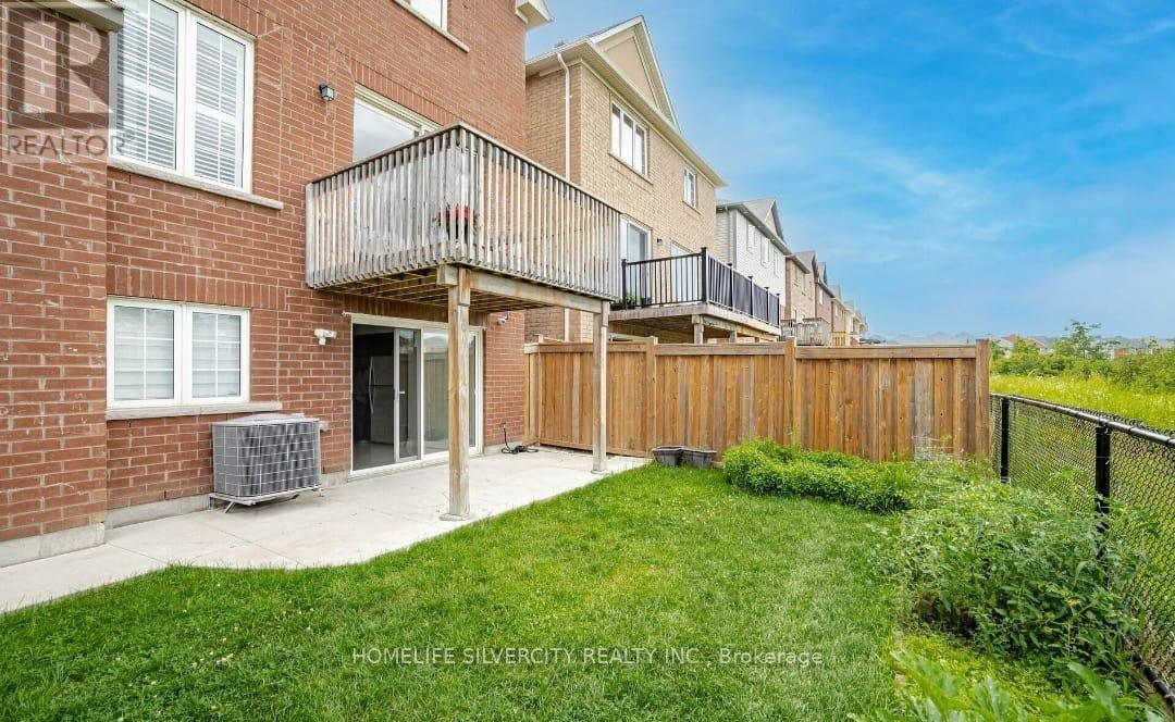 62 Tysonville Circle, Brampton, Ontario  L7A 4B1 - Photo 7 - W12614502