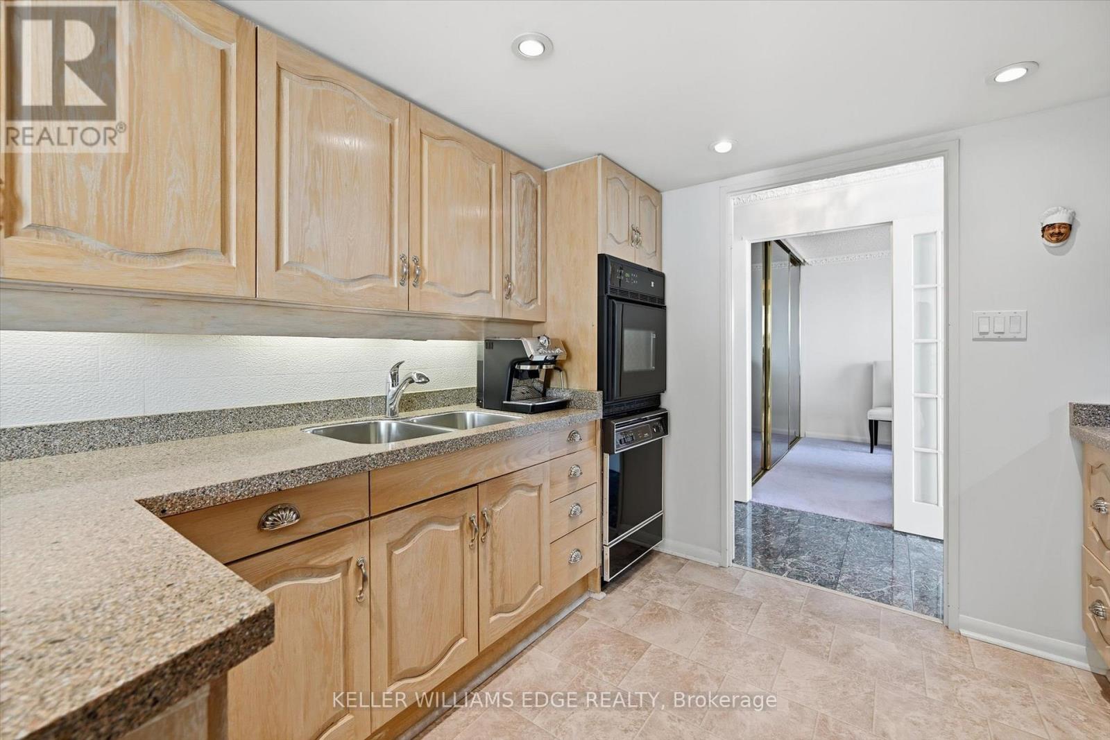 1808 - 2170 Marine Drive, Oakville, Ontario  L6L 5V1 - Photo 21 - W12614538