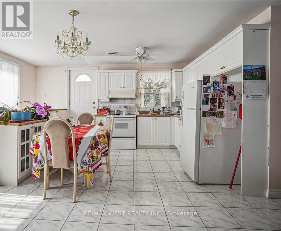 132-134 Victoria Street, Port Hope, Ontario  L1A 3M8 - Photo 5 - X12614528