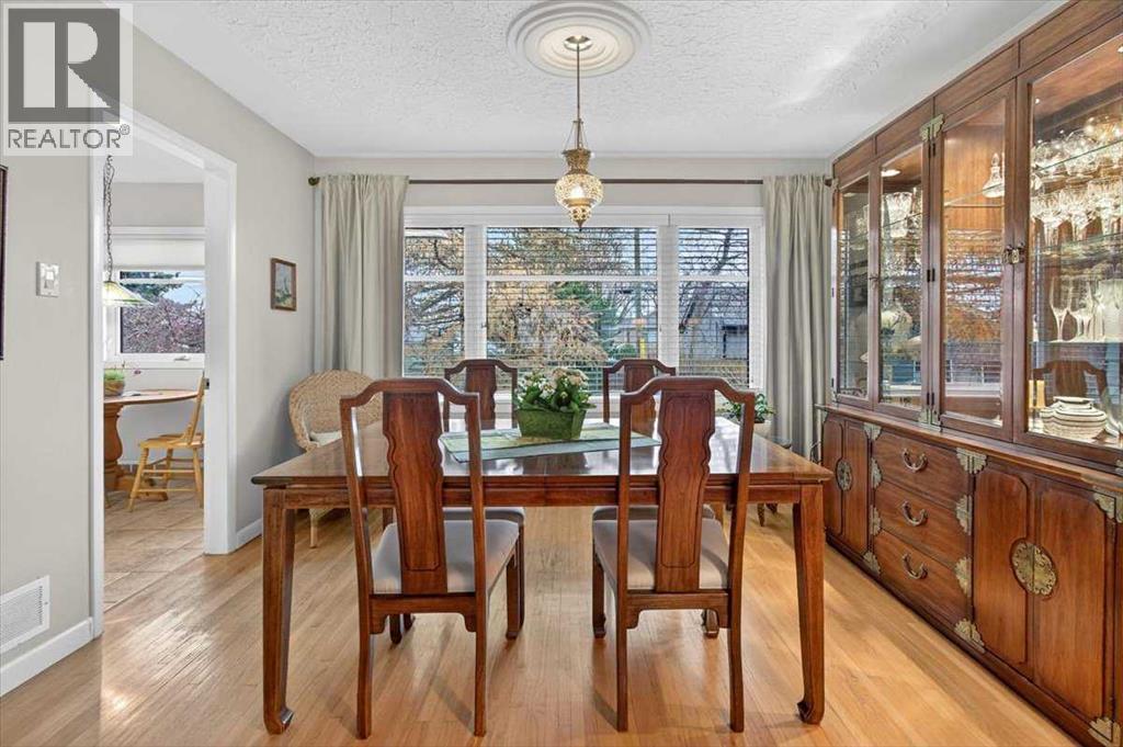 2808 35 Street Sw, Calgary, Alberta  T3E 2Y5 - Photo 9 - A2272557