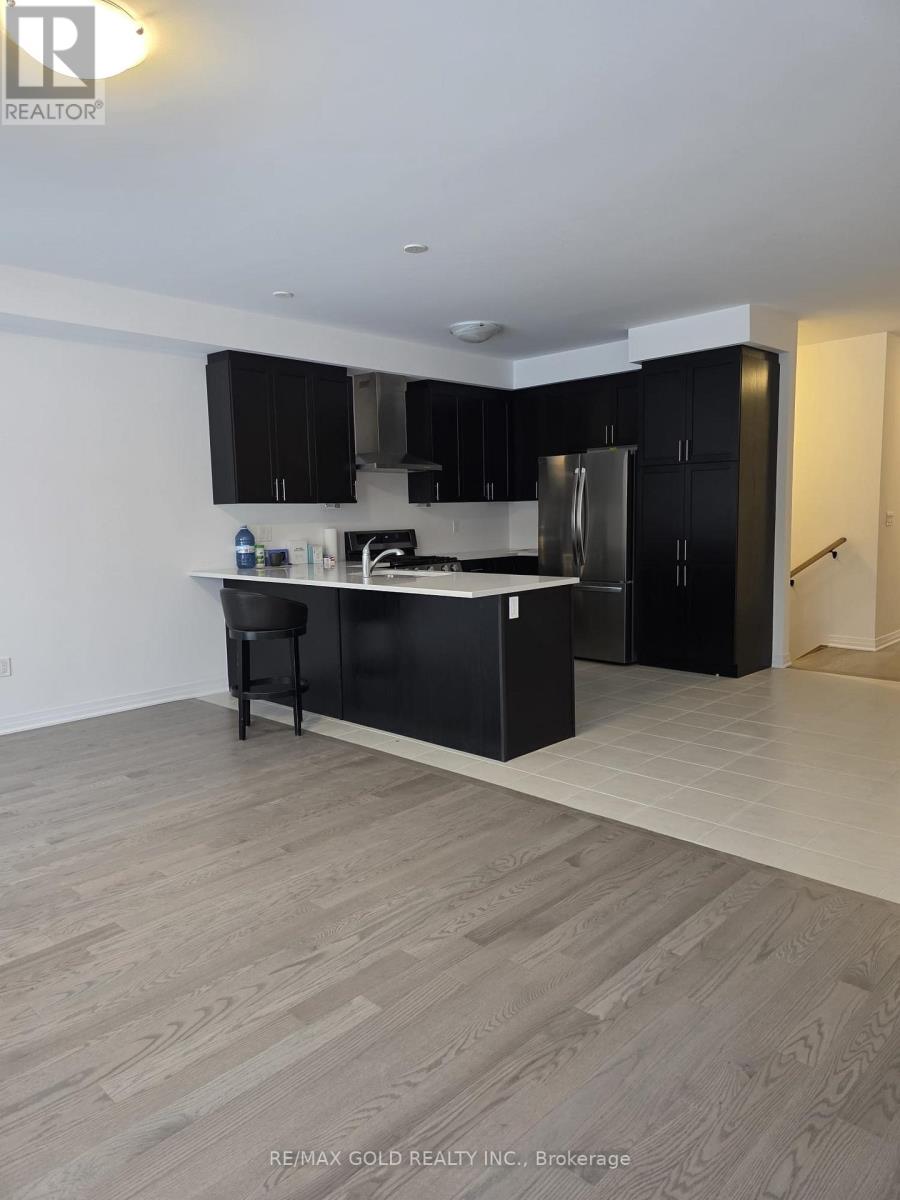 881 Douro Street, Stratford, Ontario N5A 0M3 - Photo 8 - X12614300