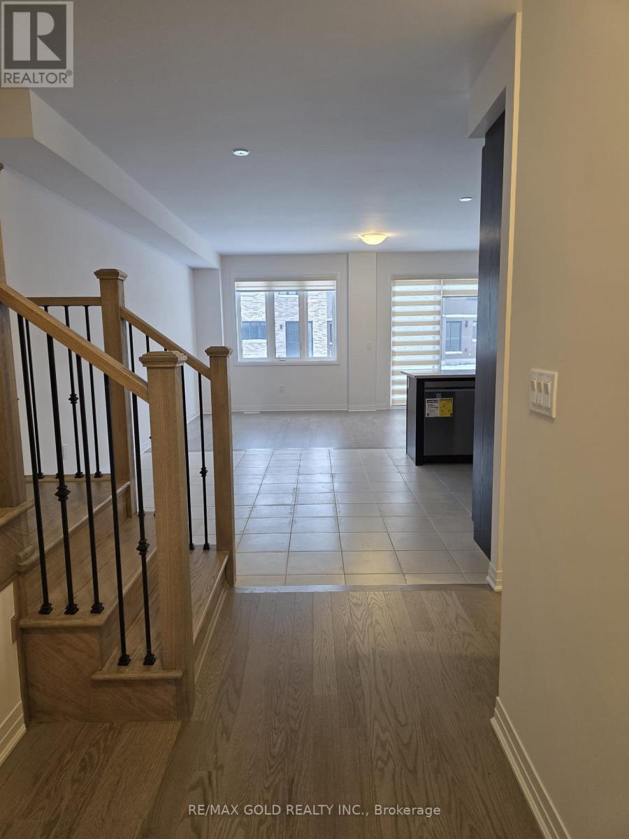 881 Douro Street, Stratford, Ontario N5A 0M3 - Photo 6 - X12614300