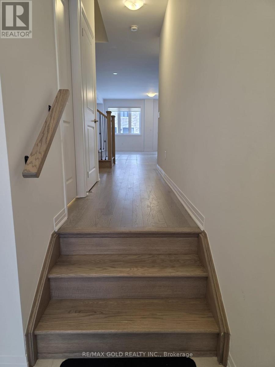 881 Douro Street, Stratford, Ontario N5A 0M3 - Photo 5 - X12614300