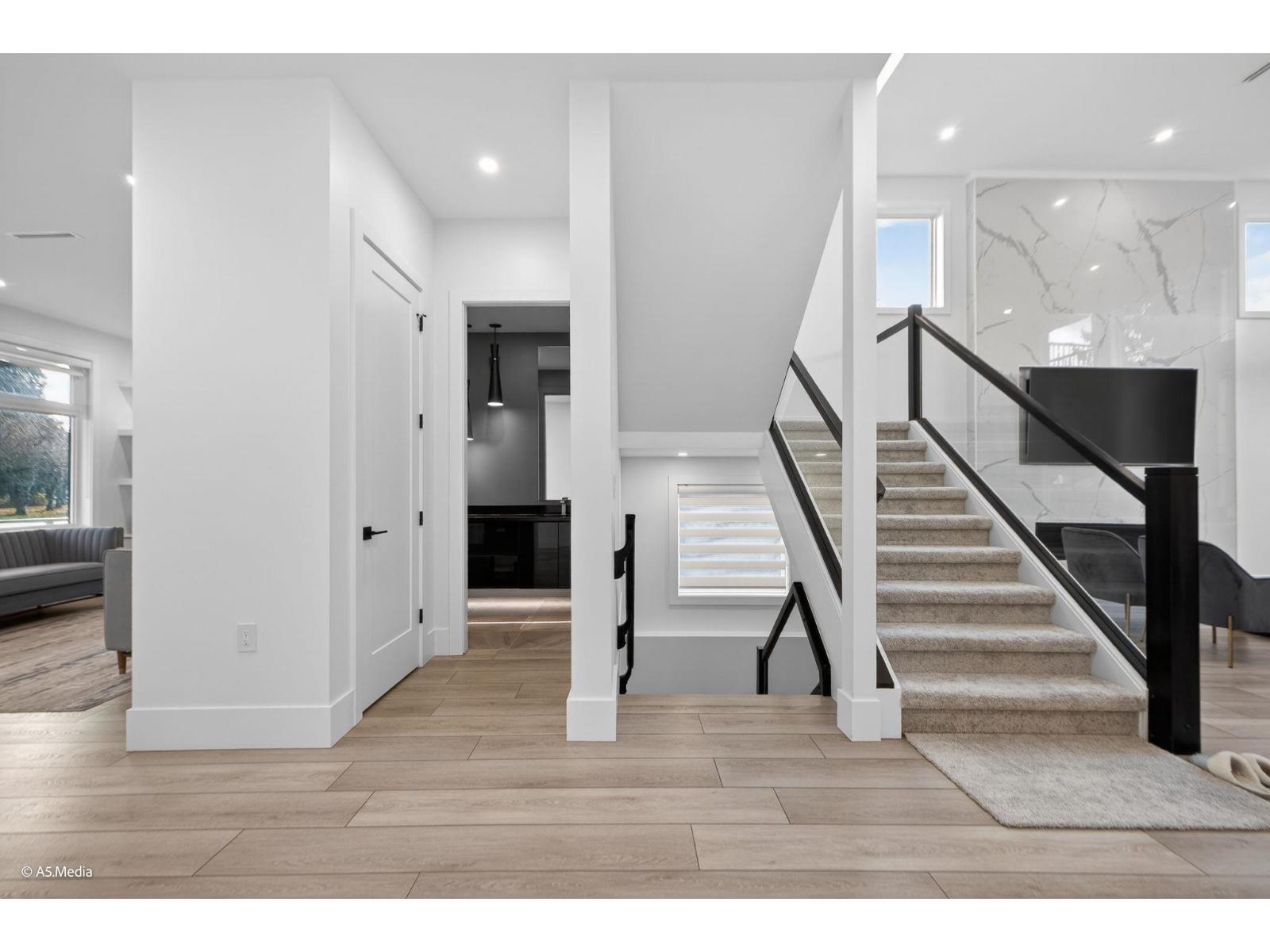 6723 122a Street, Surrey, British Columbia  V3W 0L9 - Photo 10 - R3073037