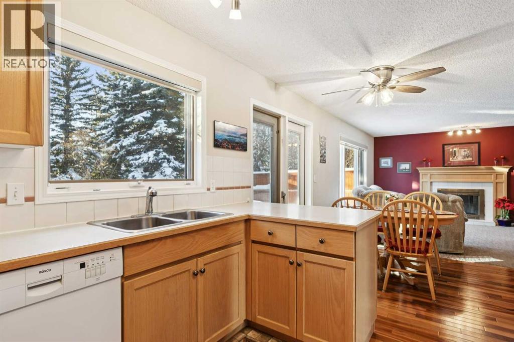 132 Straddock Crescent Sw, Calgary, Alberta  T3H 2S7 - Photo 18 - A2274116