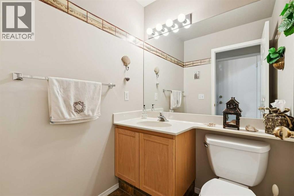 132 Straddock Crescent Sw, Calgary, Alberta  T3H 2S7 - Photo 27 - A2274116