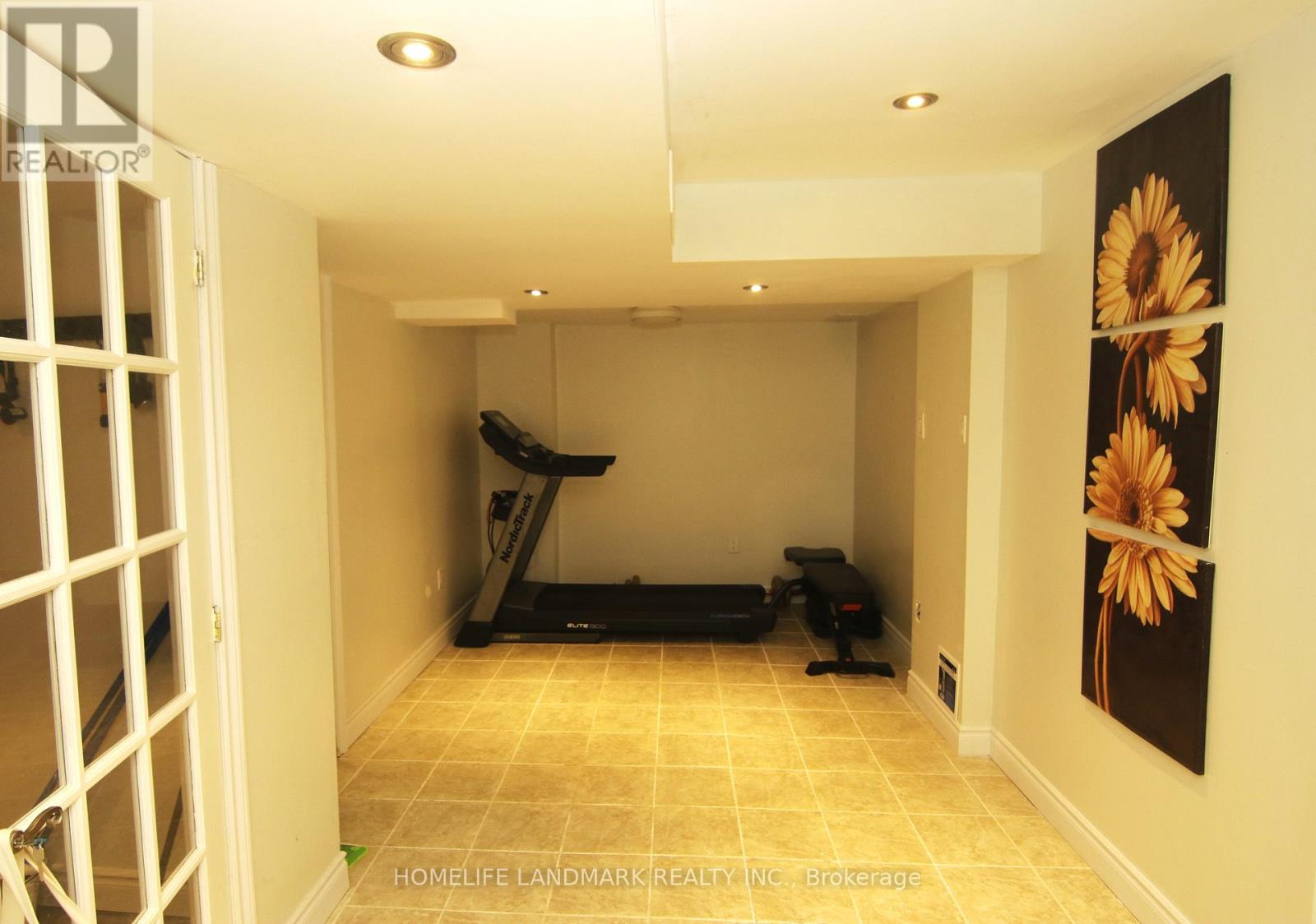 3861 Mulligan Cross, Mississauga, Ontario  L5M 7B2 - Photo 26 - W12611752