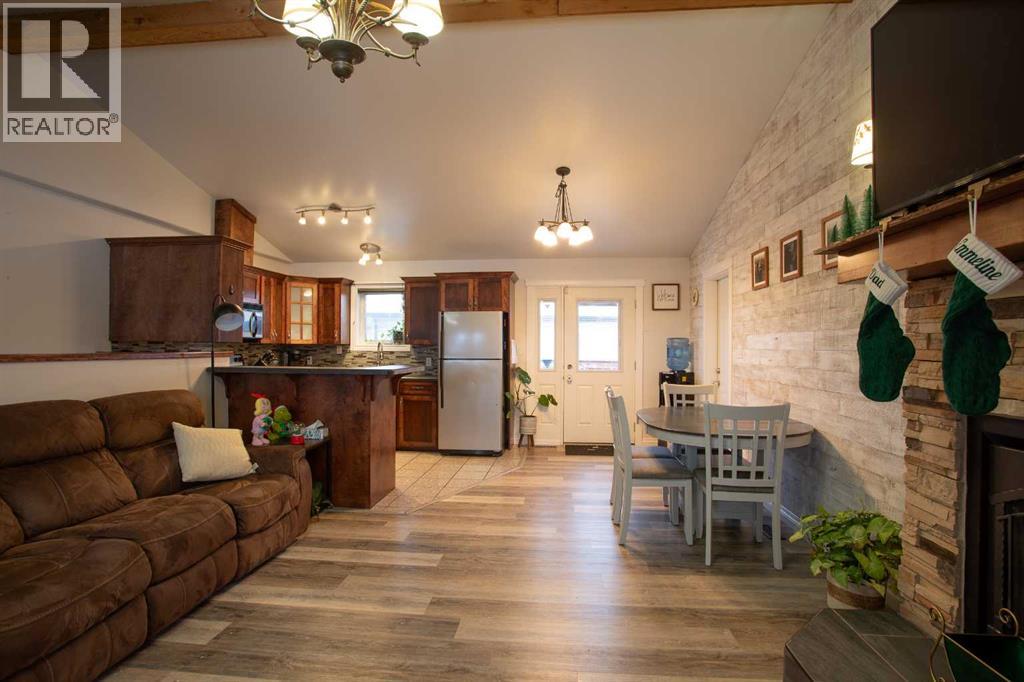 2 Black Spruce Drive, High Level, Alberta  T0H 1Z0 - Photo 8 - A2274355