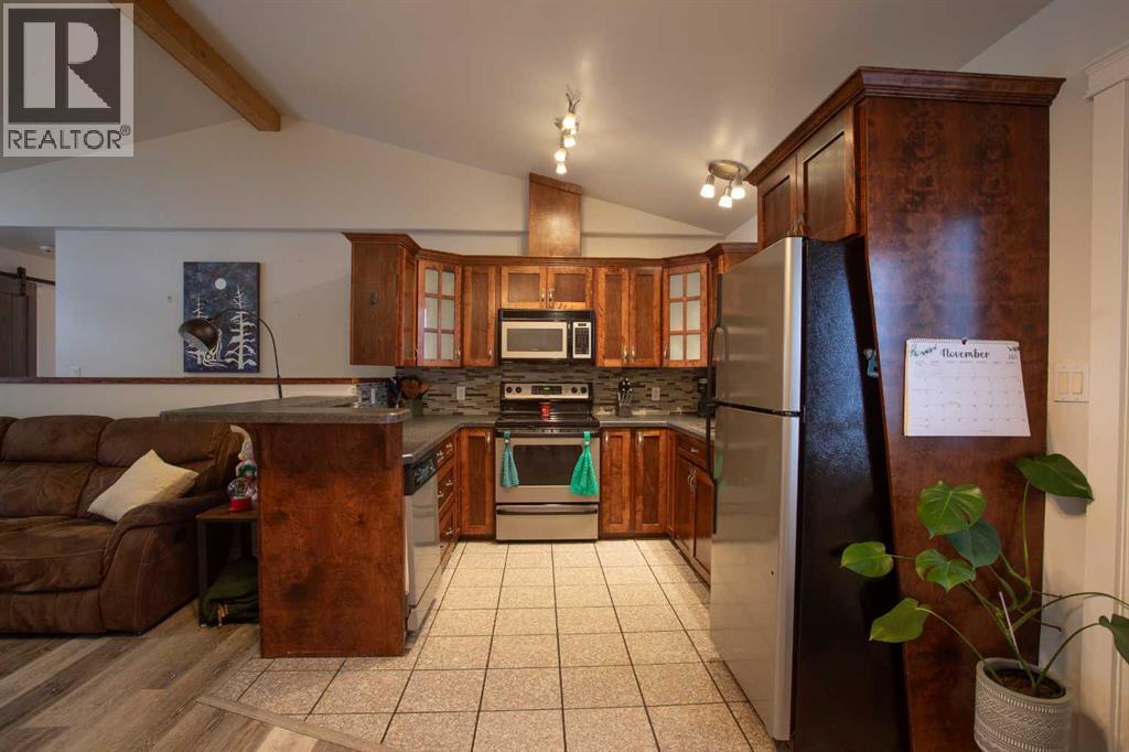 2 Black Spruce Drive, High Level, Alberta  T0H 1Z0 - Photo 11 - A2274355