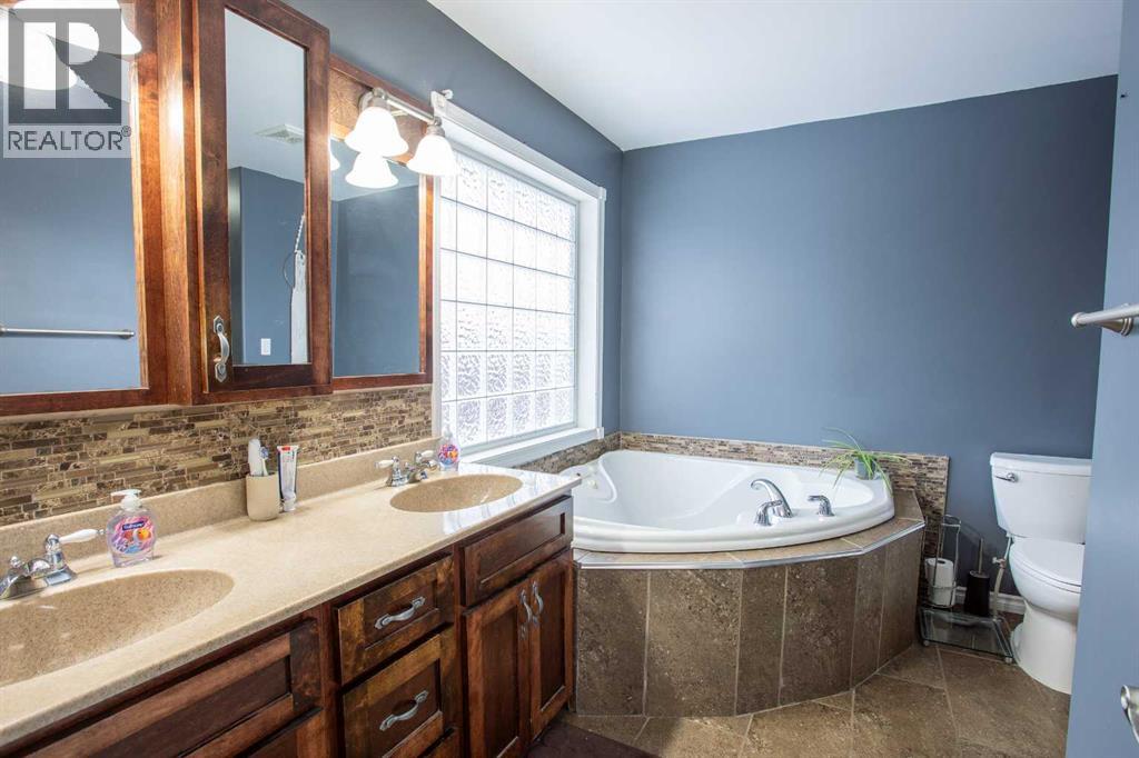 2 Black Spruce Drive, High Level, Alberta  T0H 1Z0 - Photo 21 - A2274355