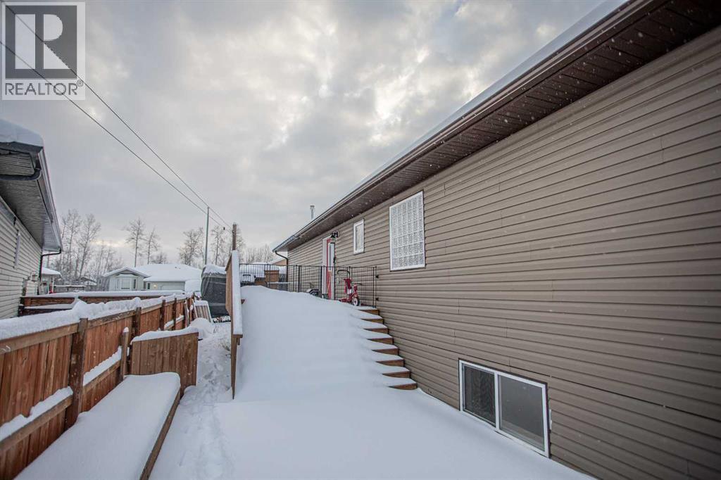 2 Black Spruce Drive, High Level, Alberta  T0H 1Z0 - Photo 41 - A2274355