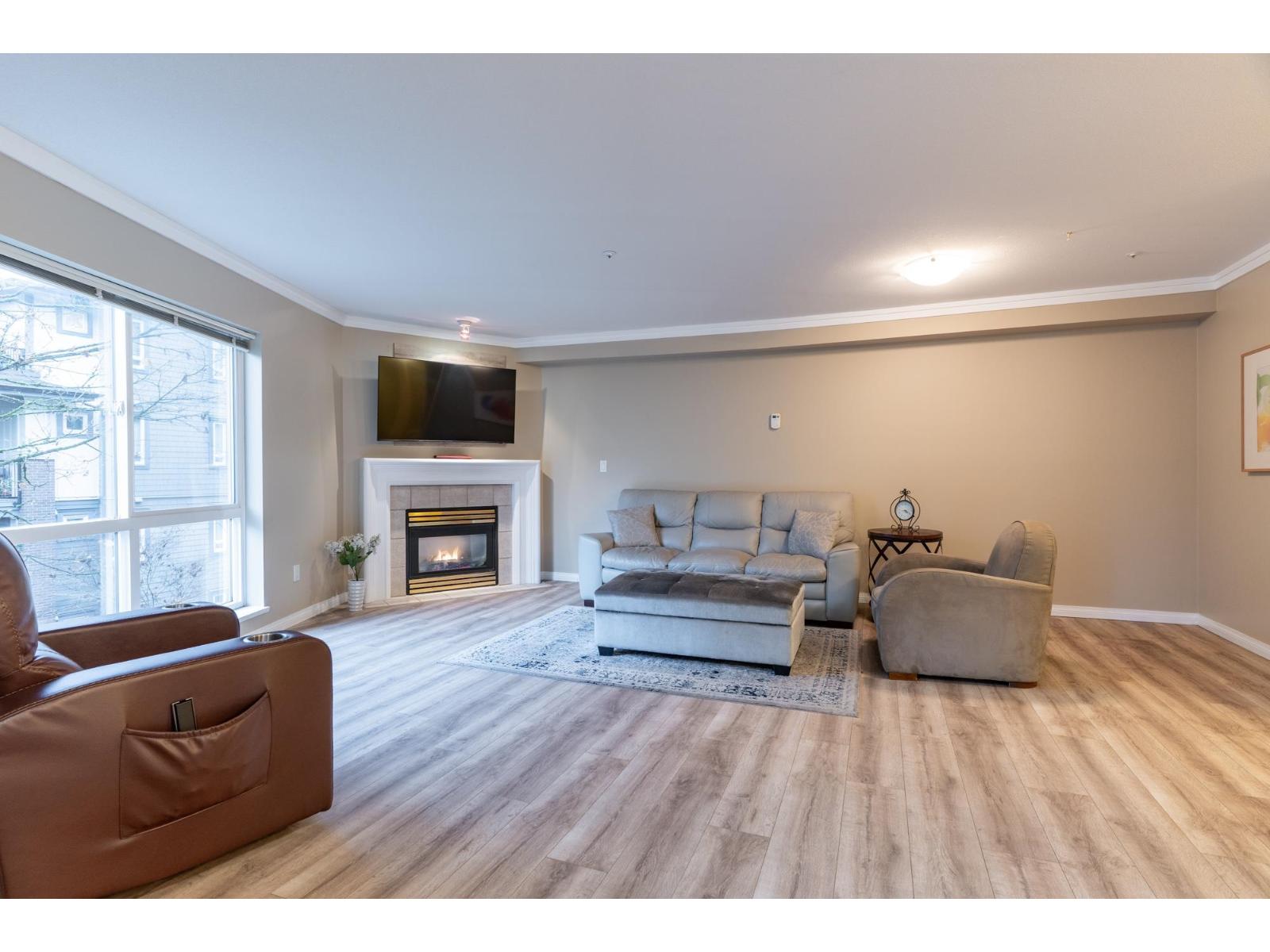 210 15150 29a Avenue, Surrey, British Columbia  V4P 3B1 - Photo 5 - R3069482