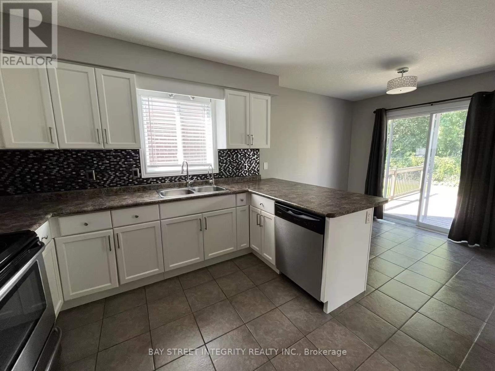 1993 Denview Avenue, London North, Ontario  N6G 0G3 - Photo 5 - X12614562