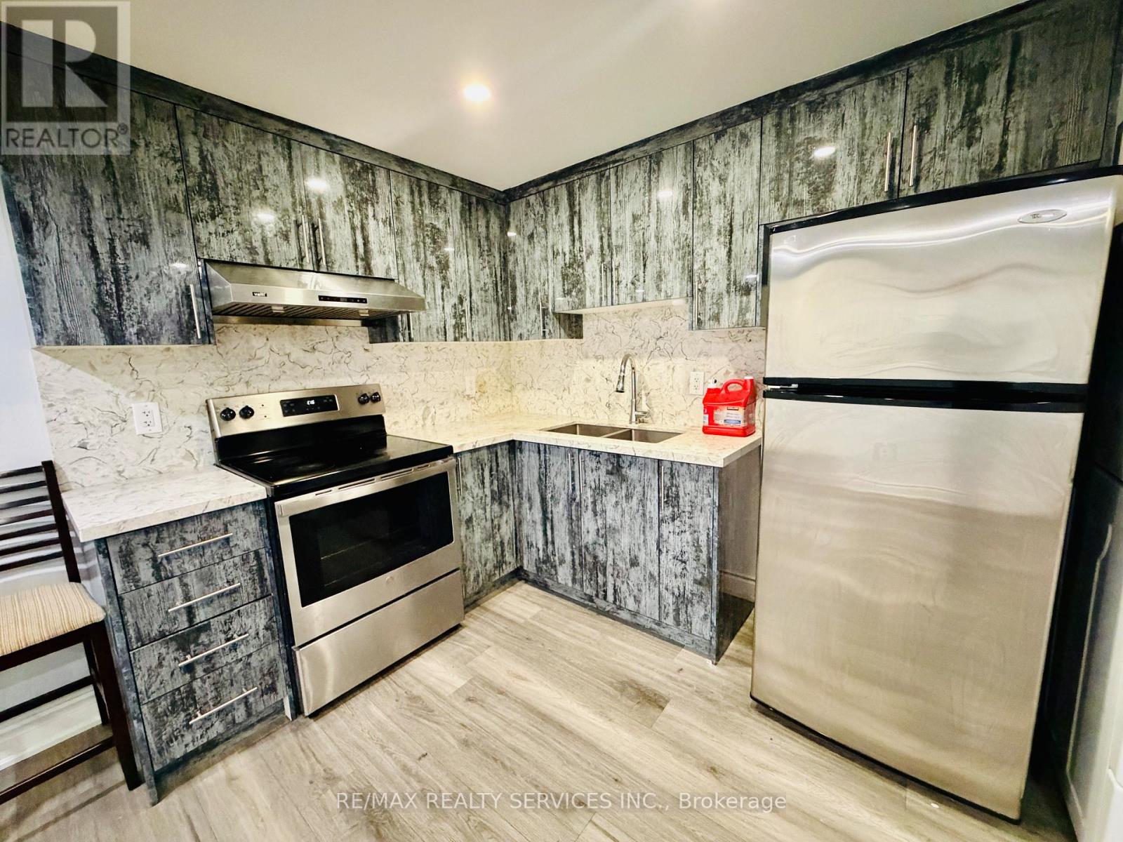 67 Larson Peak Road, Caledon, Ontario L7C 3P2 - Photo 8 - W12614534