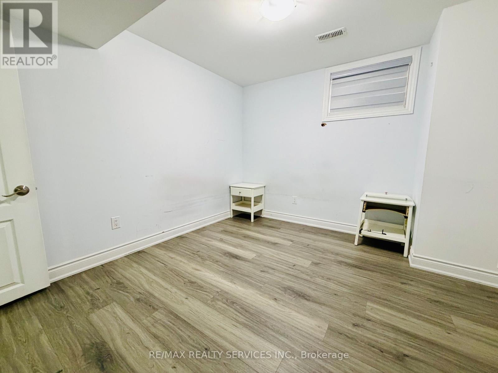 67 Larson Peak Road, Caledon, Ontario L7C 3P2 - Photo 13 - W12614534