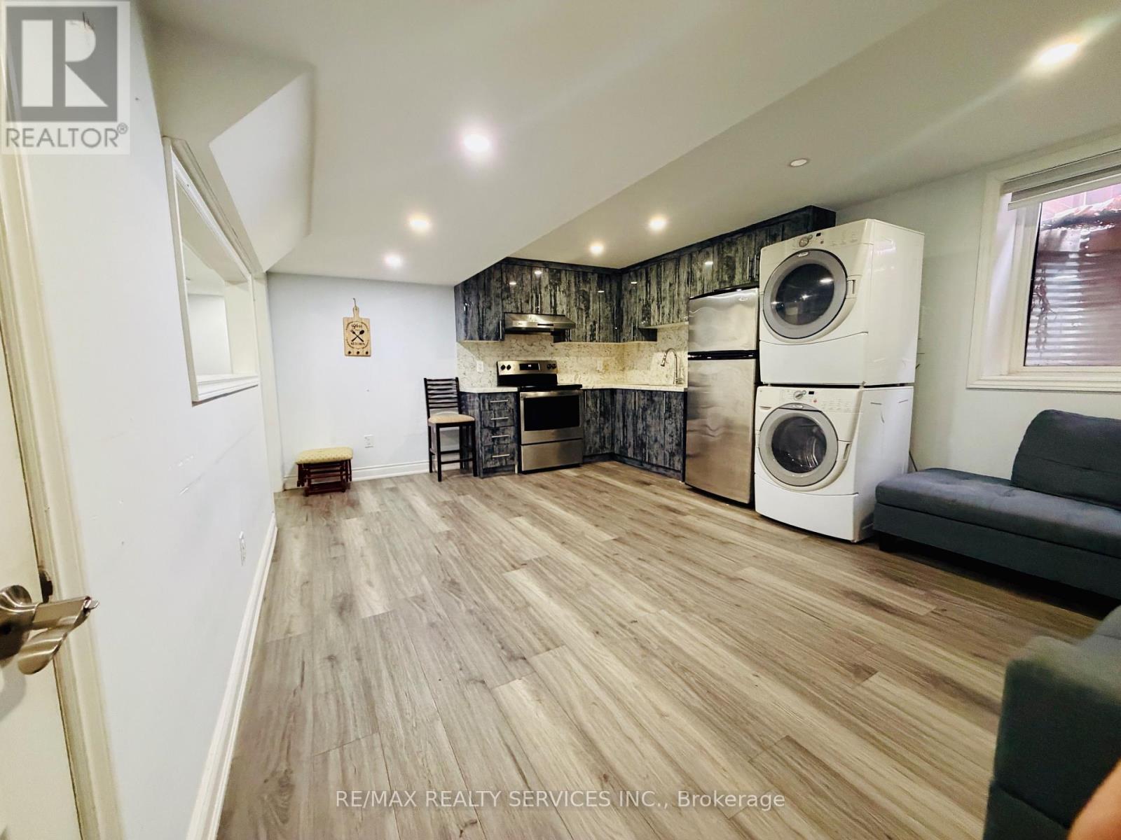 67 Larson Peak Road, Caledon, Ontario L7C 3P2 - Photo 7 - W12614534