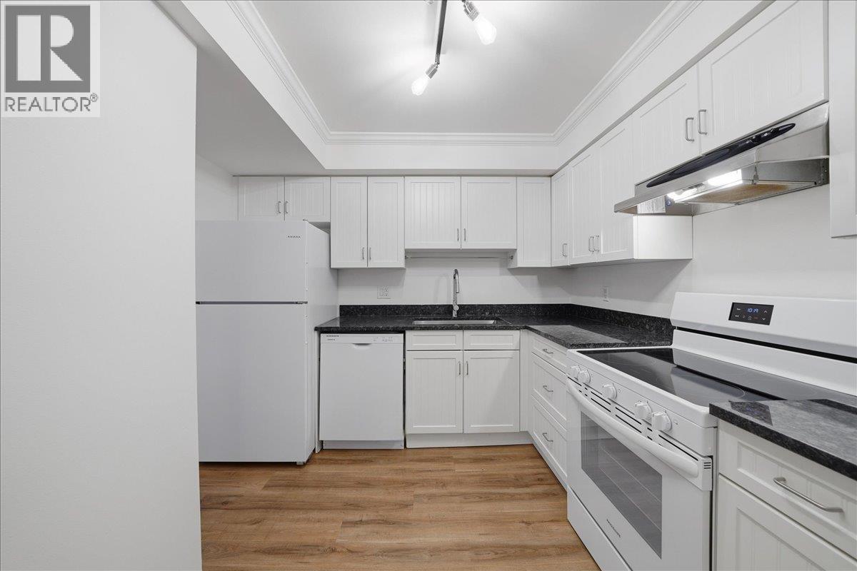 Ph 406 1340 Duchess Avenue, West Vancouver, British Columbia  V7T 1H6 - Photo 6 - R3066031