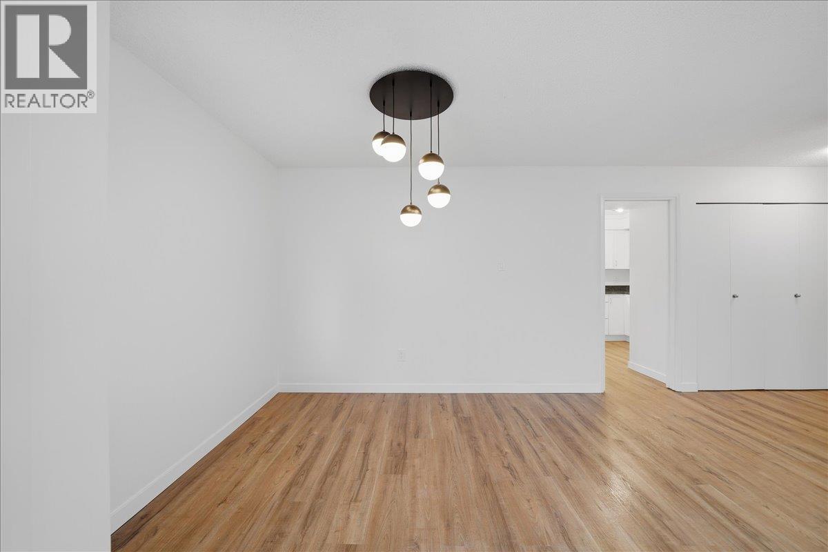 Ph 406 1340 Duchess Avenue, West Vancouver, British Columbia  V7T 1H6 - Photo 10 - R3066031