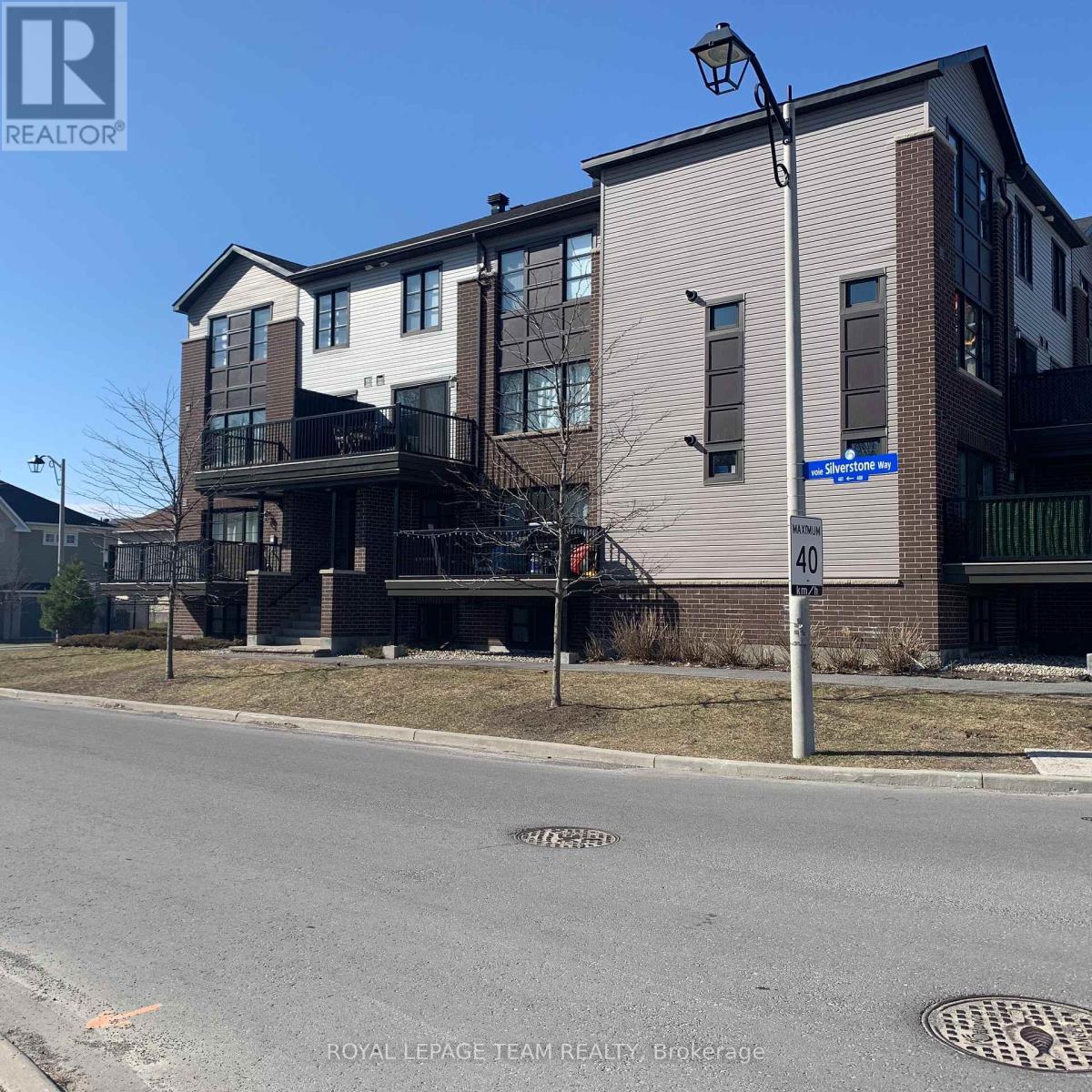 408 Silverstone Way, Ottawa, Ontario K2J 5X5 - Photo 7 - X12614572