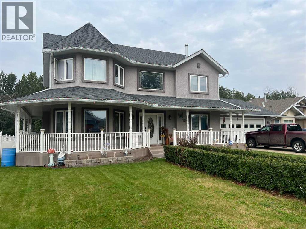 302 8 Avenue, Fox Creek, Alberta  T0H 1P0 - Photo 1 - A2238886