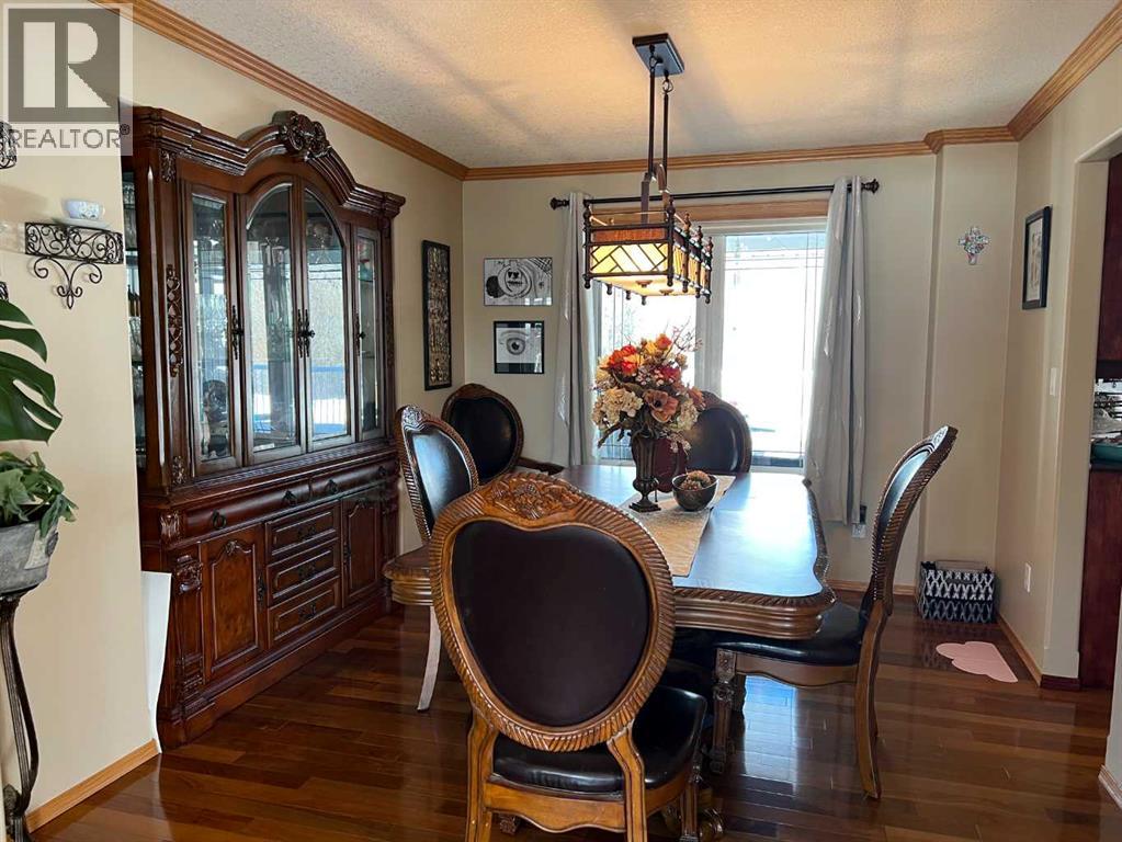 302 8 Avenue, Fox Creek, Alberta  T0H 1P0 - Photo 6 - A2238886